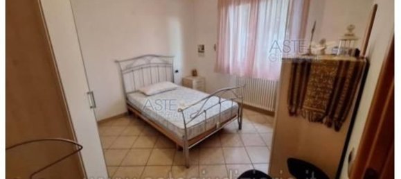 7 bedrooms Apartment in Jesi, Italy No. 327870 2