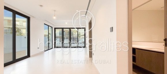 4 Schlafzimmer Villa in Dubai, UAE, Nr. 64934 13
