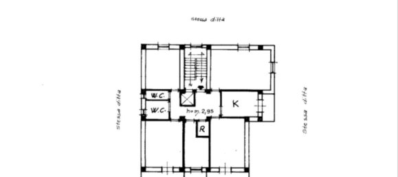 6 rooms Apartment in Rogliano, Italy No. 251888 2
