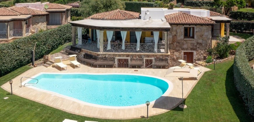 5 bedrooms Villa in San Teodoro, Italy No. 63150