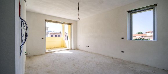 2 rooms Apartment in Oggiono, Italy No. 117438 10
