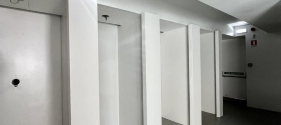  محلّ في Larnaca, قبرص 650متر مربع رقم 26679 13