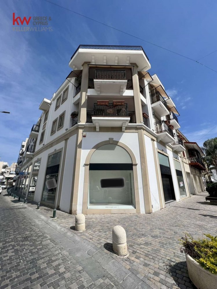  محلّ في Larnaca, قبرص 650متر مربع رقم 26679