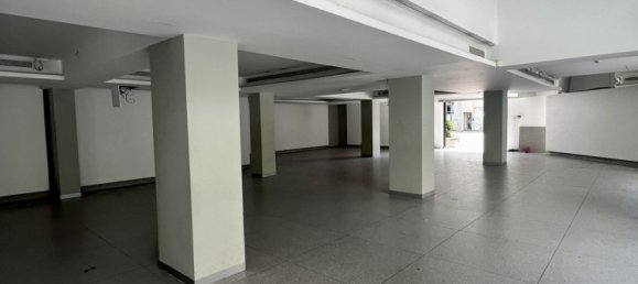 محلّ في Larnaca, قبرص 650متر مربع رقم 26679 5