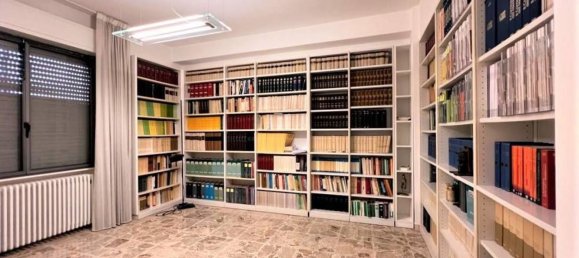 6غرفة شقة في Cecina, Italy رقم 229327 3