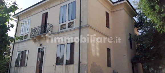 4 bedrooms Villa in Vicenza, Italy No. 85714 19