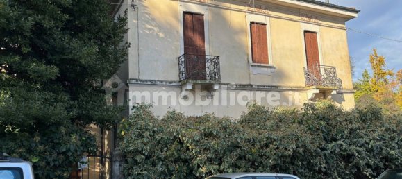 4 bedrooms Villa in Vicenza, Italy No. 85714 3