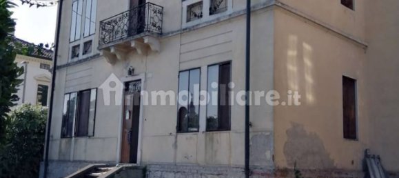 4 bedrooms Villa in Vicenza, Italy No. 85714 18