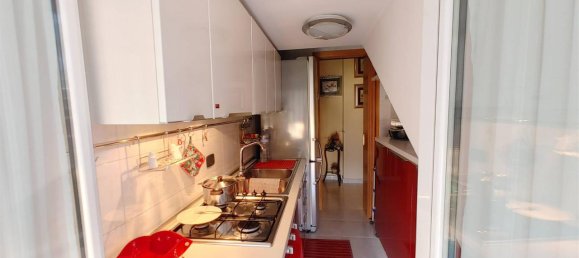 3 rooms Apartment in San Nicola la Strada, Italy No. 82252 9