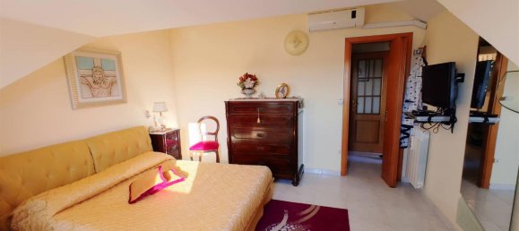3 rooms Apartment in San Nicola la Strada, Italy No. 82252 11