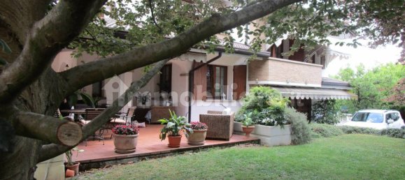 4 bedrooms Villa in Noventa Padovana, Italy No. 80990 11