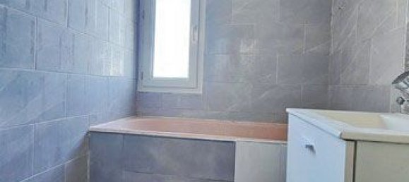 Квартира с 3 спальнями в Клиши-су-Буа, Франция № 134136 5