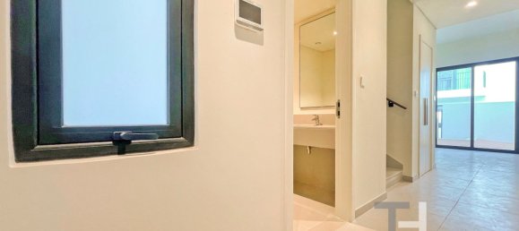 3 bedrooms Townhouse in Dubai South (Dubai World Central), UAE No. 95741 2