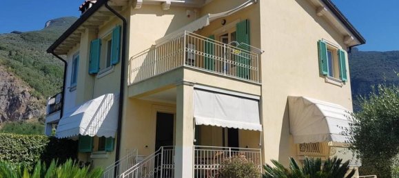 9 rooms House in Camaiore, Italy No. 214330 3