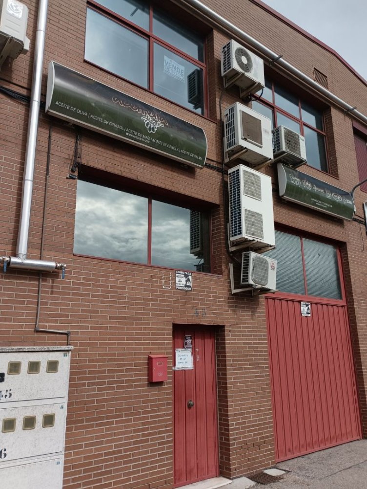  مستودع في Madrid, Spain 275متر مربع رقم 71289