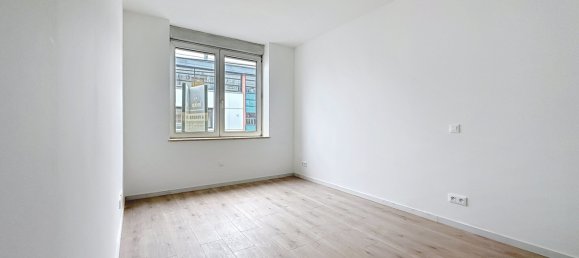 3 bedrooms House in La Madeleine, France No. 90815 4