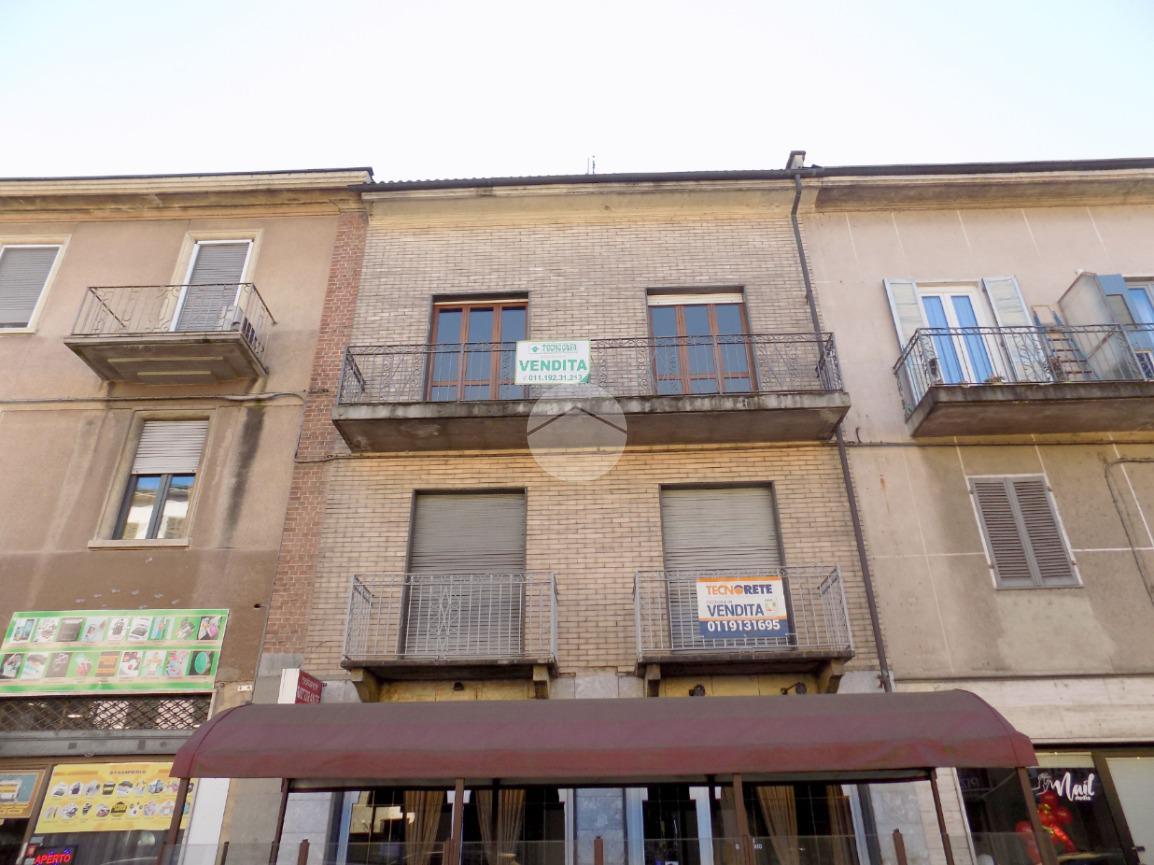 3-salle Appartement à Chivasso, Italy No. 3519