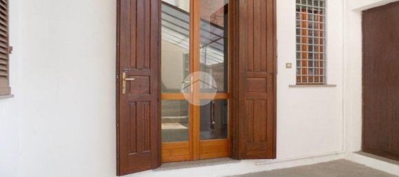 3-salle Appartement à Chivasso, Italy No. 3519 2