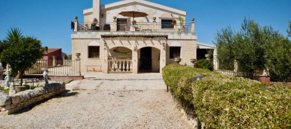 3 bedrooms Villa in Ragusa, Italy No. 314354 2