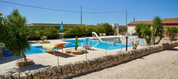 3 bedrooms Villa in Ragusa, Italy No. 314354 3