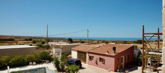 3 bedrooms Villa in Ragusa, Italy No. 314354 4
