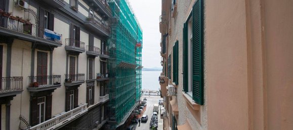5 bedrooms Apartment in Naples, Italy No. 357718 2