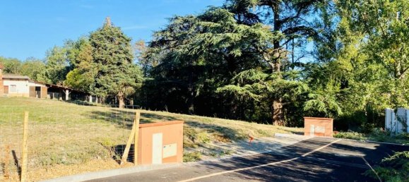 758m² Land in Montaigut-sur-Save, France No. 96221 3