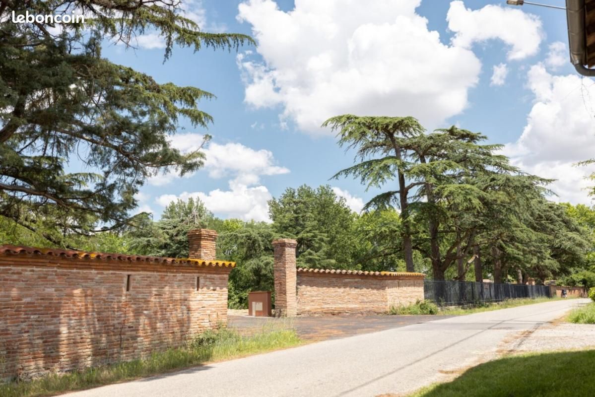 758m² Land in Montaigut-sur-Save, France No. 96221