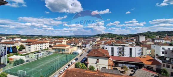 3 bedrooms Apartment in Montevarchi, Italy No. 265327 8