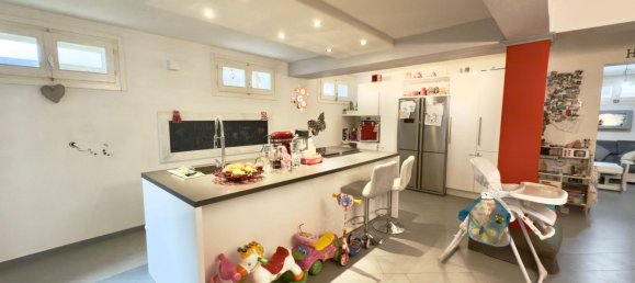 5-Zimmer Doppelhaus in Pistoia, Italy, Nr. 217379 8