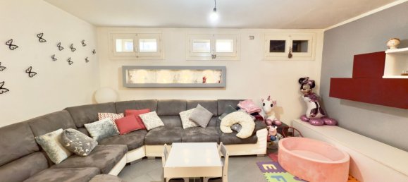 5-Zimmer Doppelhaus in Pistoia, Italy, Nr. 217379 38