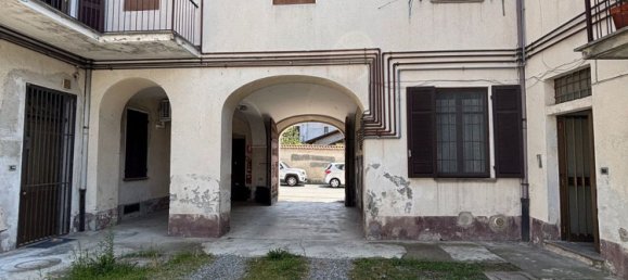 4 rooms Apartment in Biella, Italy No. 259740 2