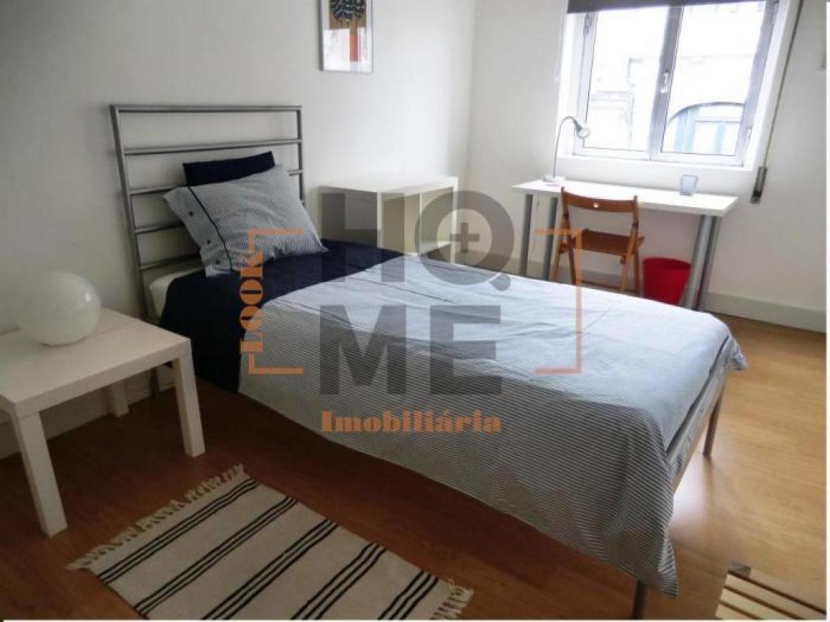 3 bedrooms Apartment in Porto, Portugal No. 5367