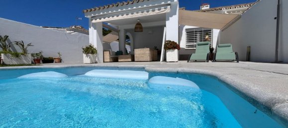 3 bedrooms House in La Barrosa, Spain No. 143513 2