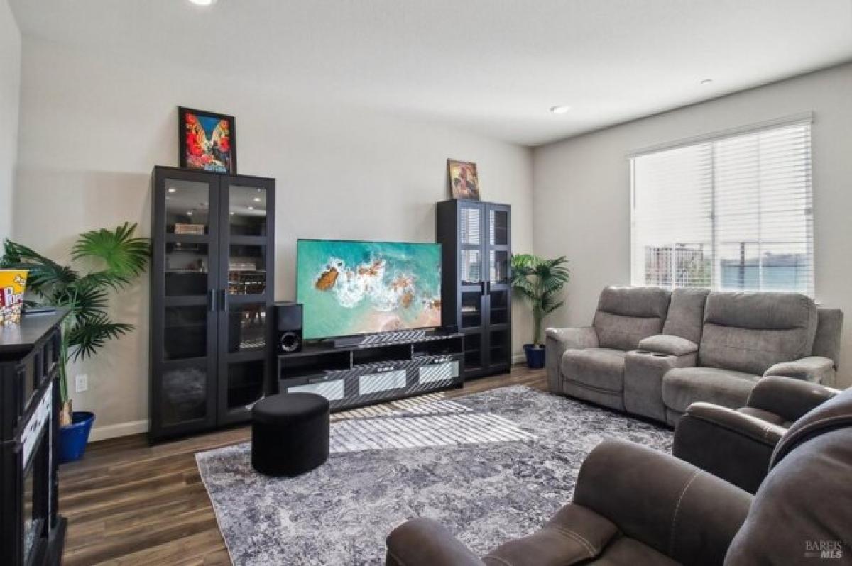 5 bedrooms House in Vallejo, USA No. 391469