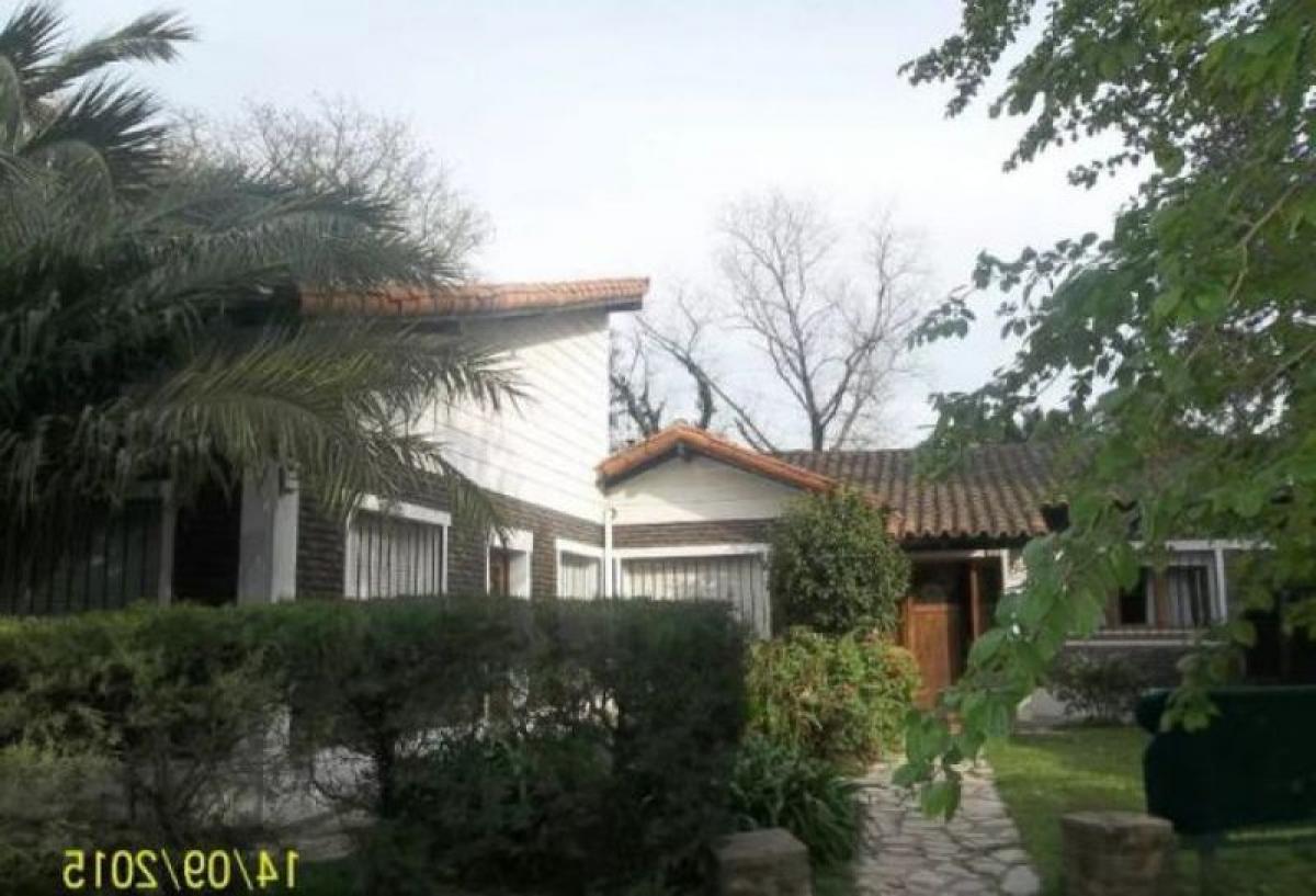 4 bedrooms House in Almirante Brown, Argentina No. 94502