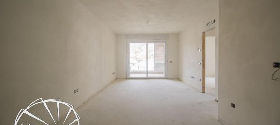 Apartamento de 3 habitaciónes en Vaiano, Italy No. 19586 5