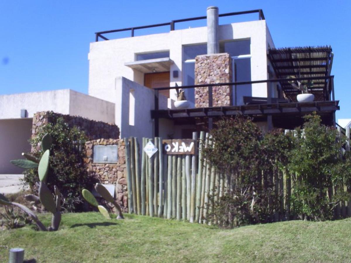 4 bedrooms House in Maldonado, Uruguay No. 8760