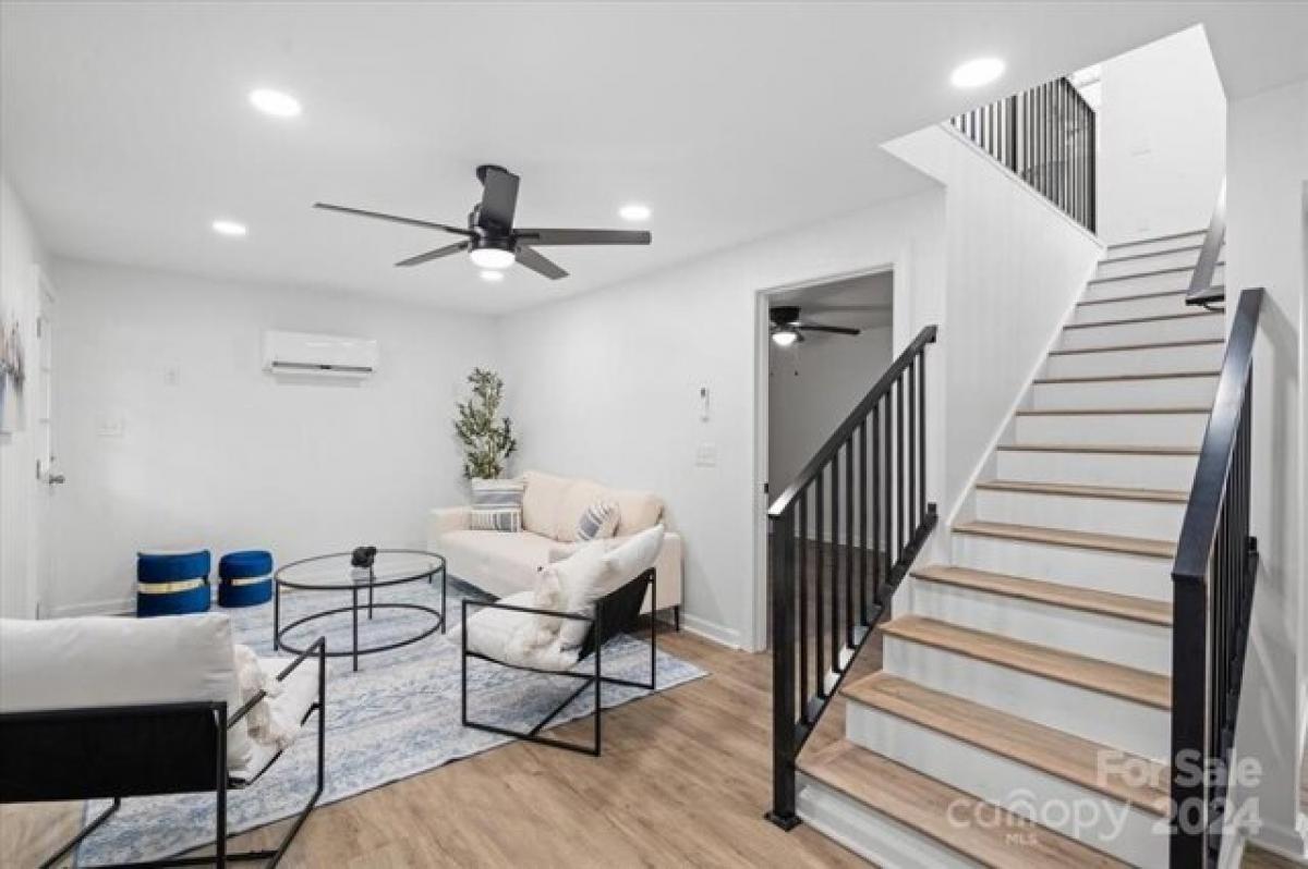 4 Schlafzimmer Haus in Belmont, USA, Nr. 221793