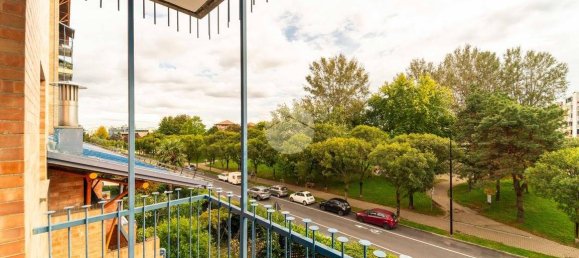 3 bedrooms Apartment in Rivoli, Italy No. 49853 5