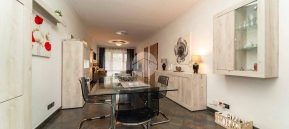 3 bedrooms Apartment in Rivoli, Italy No. 49853 7