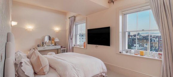 3 bedrooms Penthouse in London, United Kingdom No. 13168 2