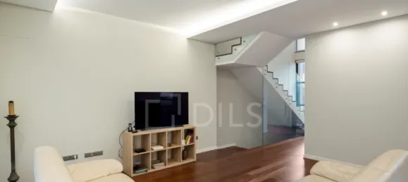 3 bedrooms House in Cascais, Portugal No. 109608 5