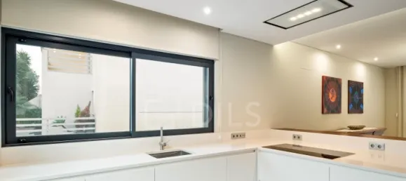 3 bedrooms House in Cascais, Portugal No. 109608 9