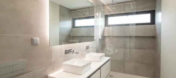 3 bedrooms House in Cascais, Portugal No. 109608 17