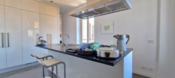 Apartamento de 3 dormitorios en Stresa, Italy No. 338853 3