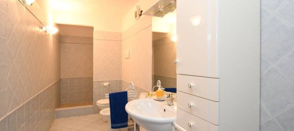 3 Schlafzimmer Villa in Gardone Riviera, Italy, Nr. 8014 30