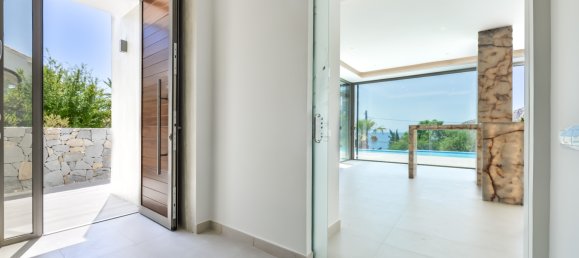 6 bedrooms Villa in Calpe, Spain No. 8811 5