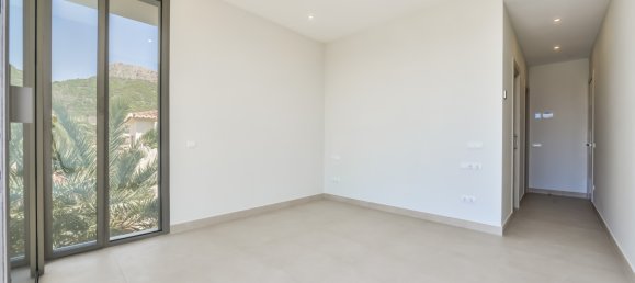 6 bedrooms Villa in Calpe, Spain No. 8811 26