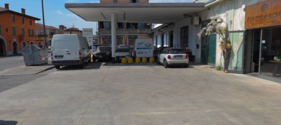 Коммерческая недвижимость с 3 комнатами в Брешиа, Италия № 271136 5